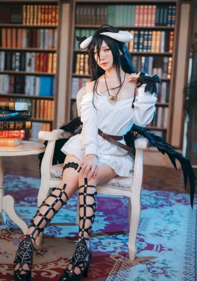 欧美亚洲中文在线自拍_720动漫免费观看